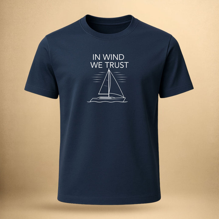 In Wind vertrouwen we - Unisex Premium Bio Shirt
