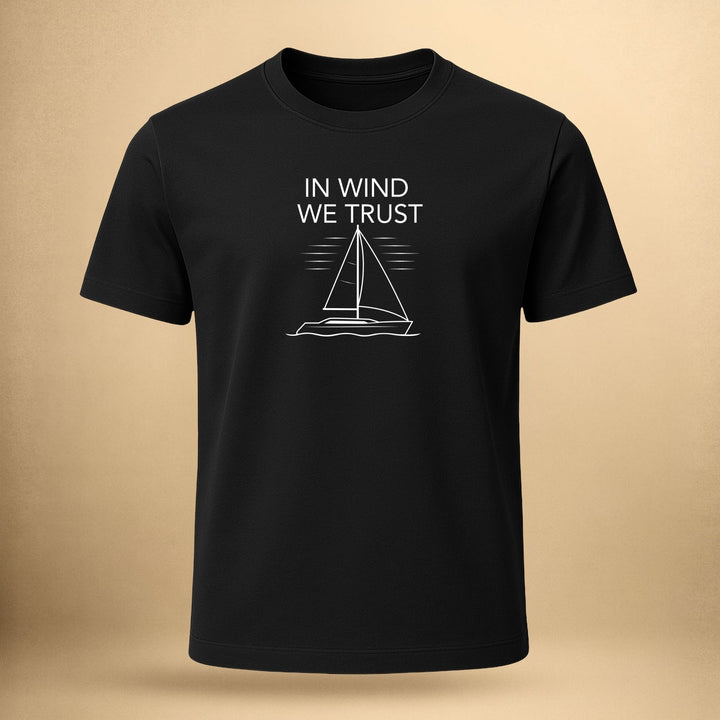 In Wind vertrouwen we - Unisex Premium Bio Shirt