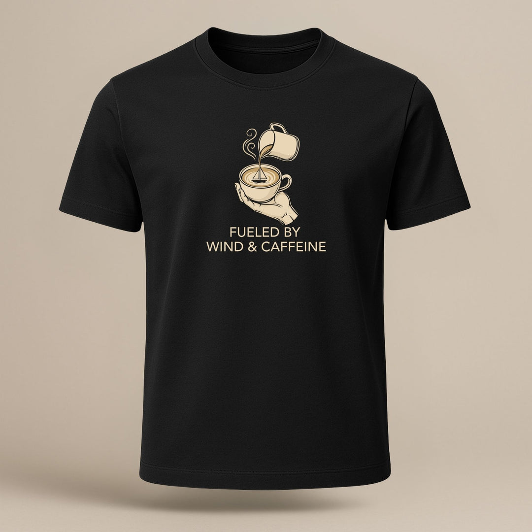 Aangedreven door Wind & Cafeïne – Unisex Premium Bio Shirt